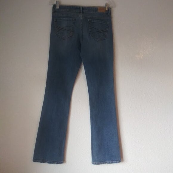 Aeropostale women's size 6R mid wash jeans - Picture 4 of 15